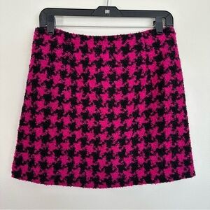 Pink Lily Tweed Houndstooth Fuzzy Pink and Black Mini Skirt Size Medium